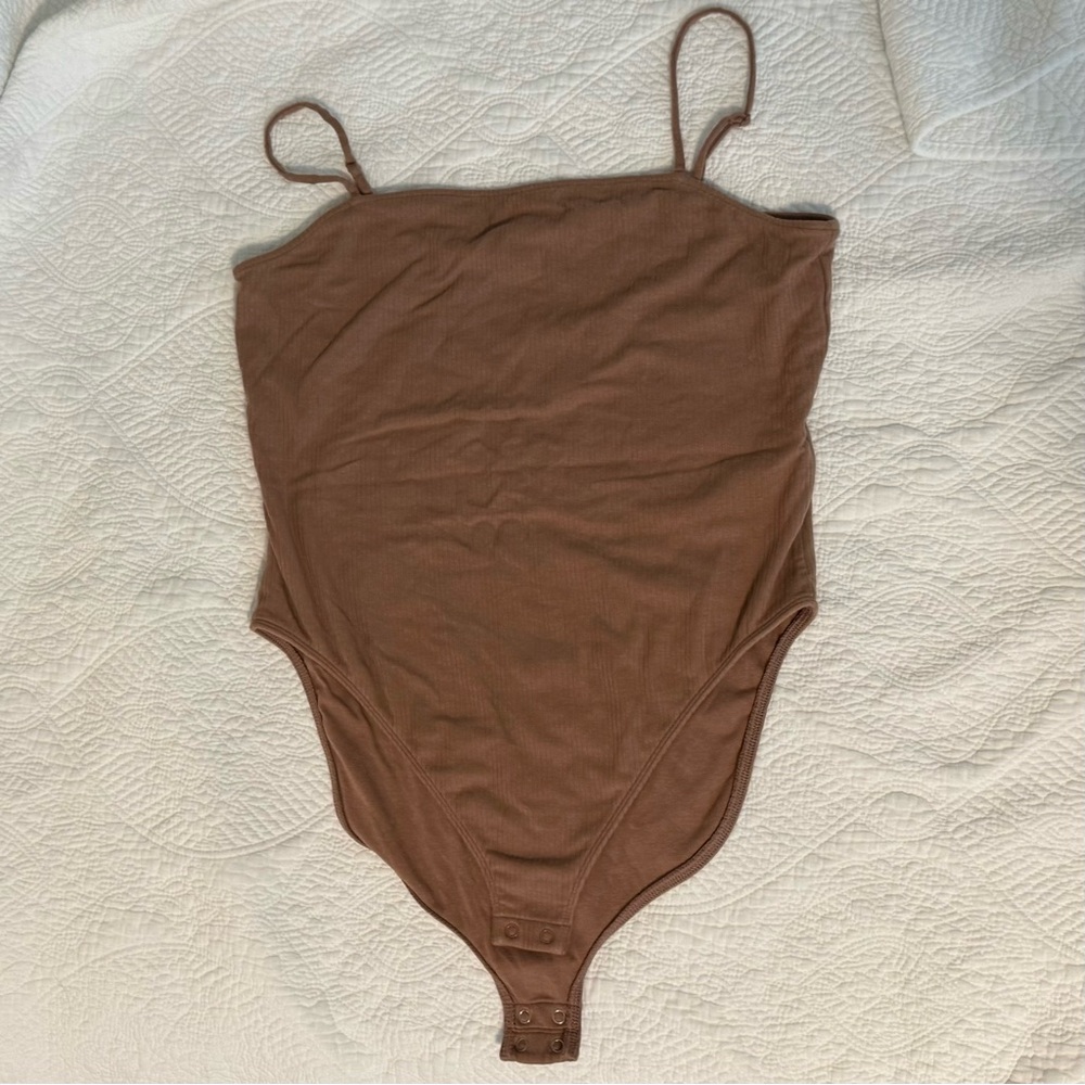 Old Navy Cami Rib-Knit Bodysuit. Size XL. Tan/Brown.